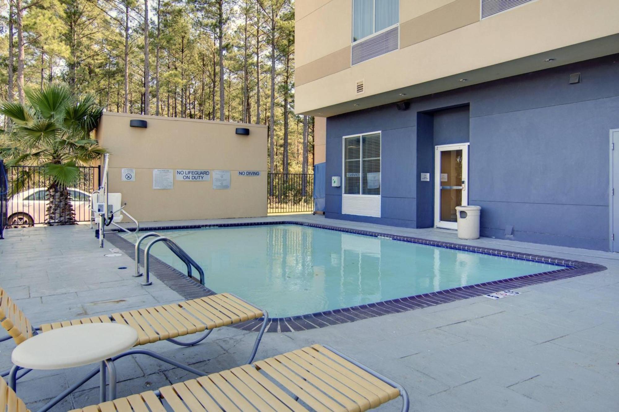 Fairfield Inn And Suites By Marriott נאצ'יטוצ'ס מראה חיצוני תמונה